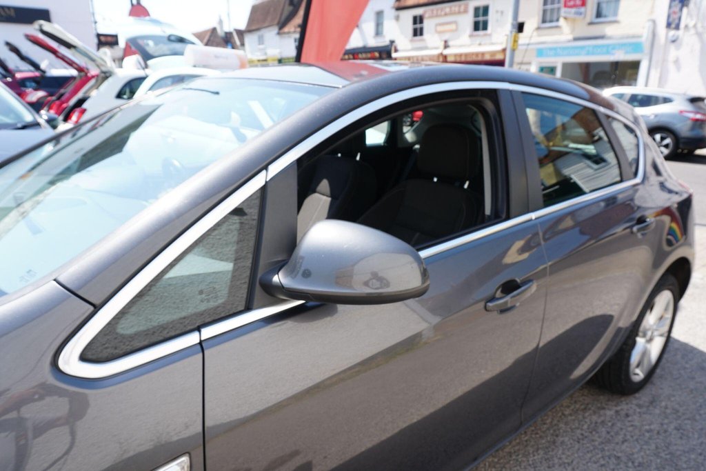 USED 2012 12 VAUXHALL ASTRA 1.6 16v SRi Euro 5 5dr JUST ARRIVED