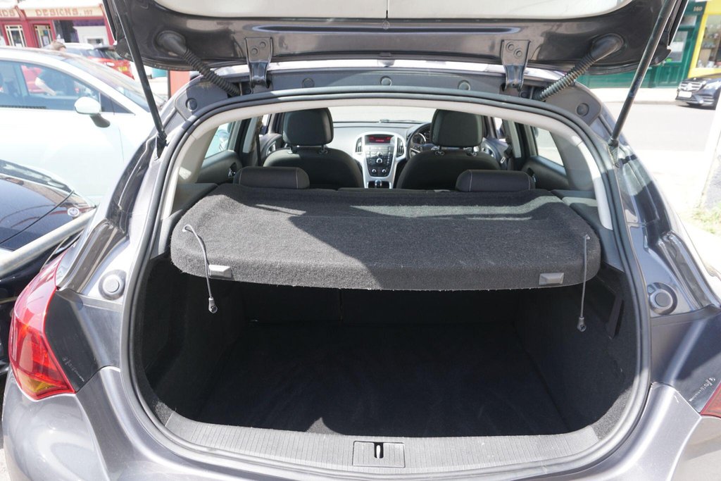 USED 2012 12 VAUXHALL ASTRA 1.6 16v SRi Euro 5 5dr JUST ARRIVED