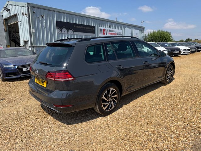 2019 Volkswagen Golf — image 3