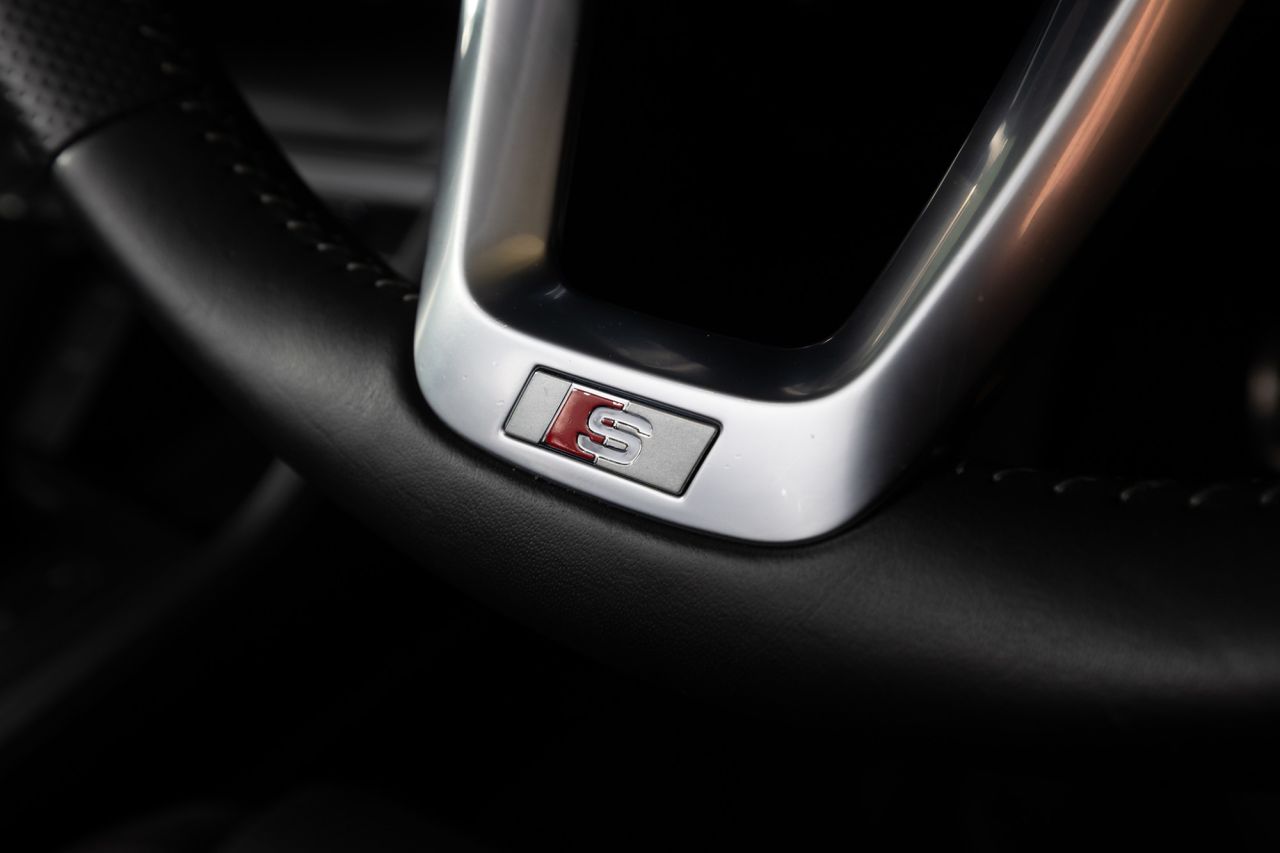 2019 AUDI Q3 S Line - vehicle photo 16 for sale on PureCar