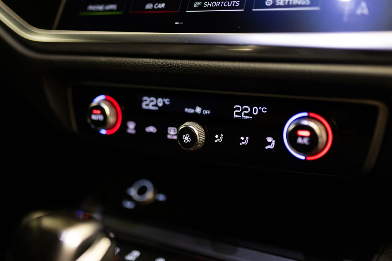 2019 AUDI Q3 S Line - vehicle photo 20 for sale on PureCar
