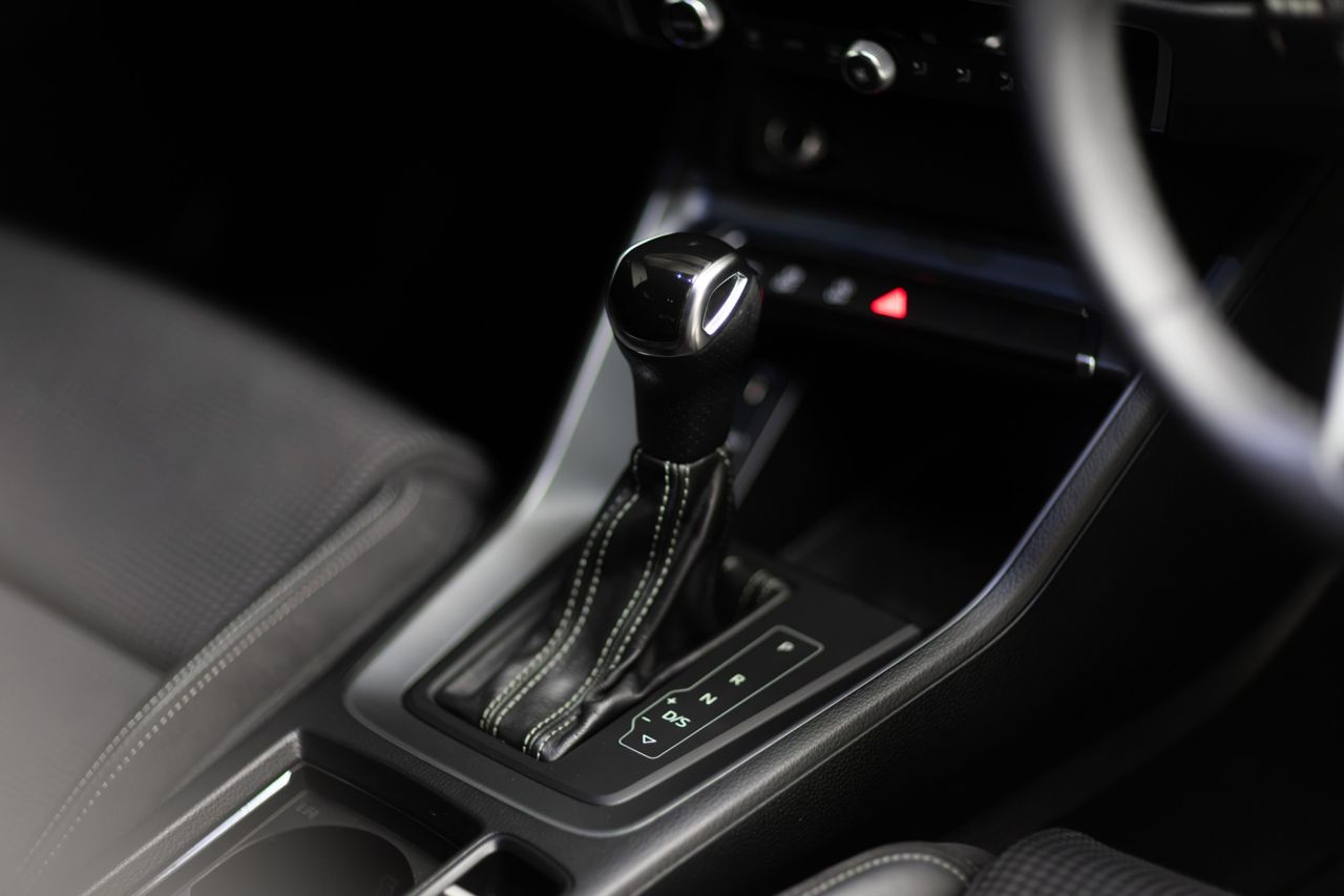 2019 AUDI Q3 S Line - vehicle photo 24 for sale on PureCar