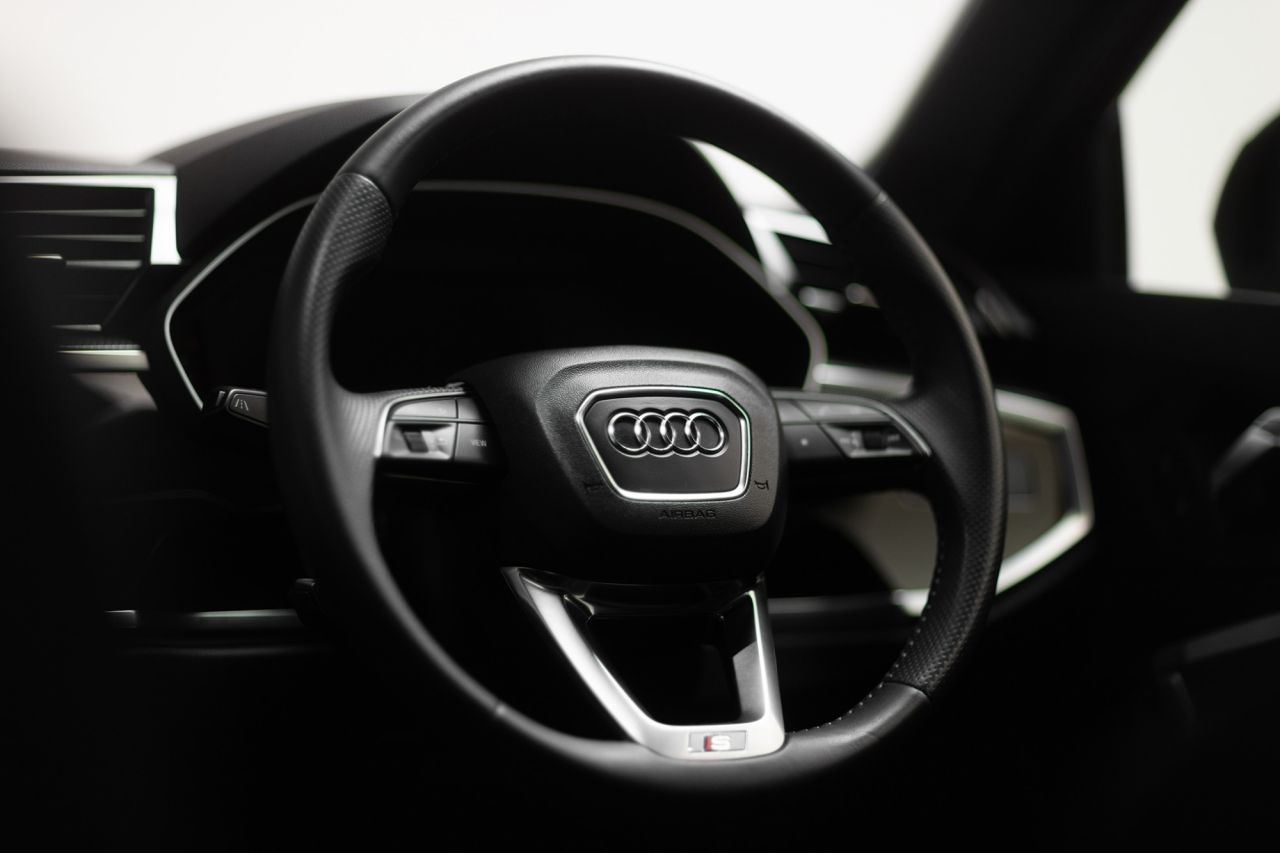 2019 AUDI Q3 S Line - vehicle photo 31 for sale on PureCar