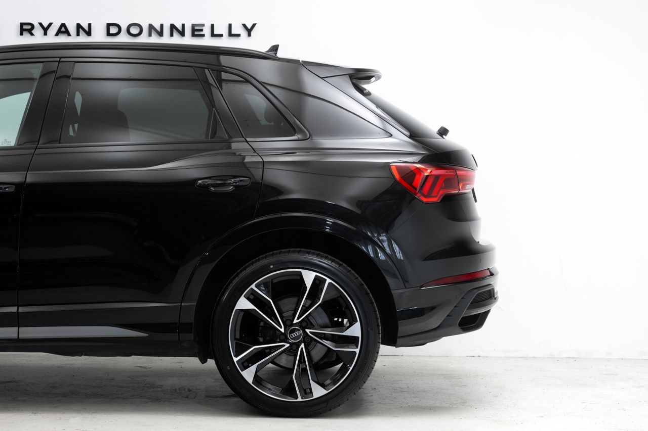 2019 AUDI Q3 S Line - vehicle photo 35 for sale on PureCar