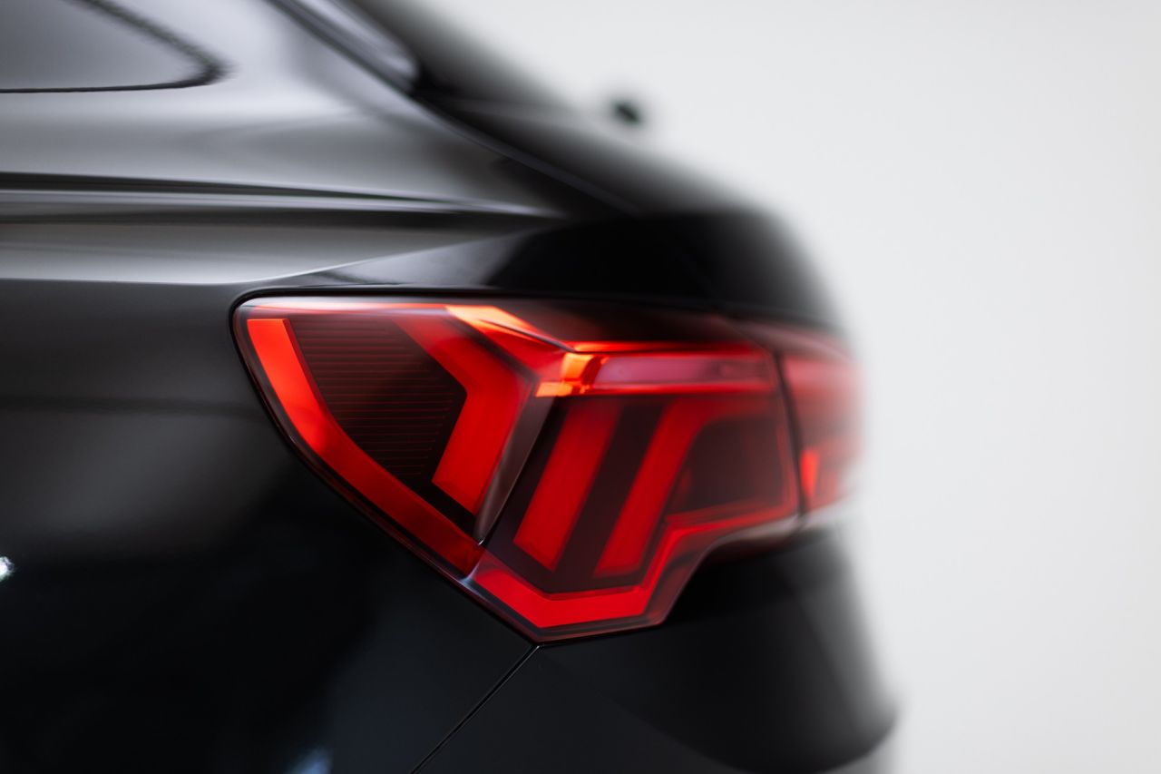2019 AUDI Q3 S Line - vehicle photo 37 for sale on PureCar