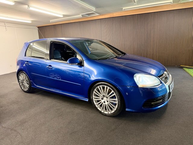 View our Volkswagen Golf 3.2 V6 R32 Hatchback 5dr Petrol DSG 4Motion (233 g/km, 247 bhp)