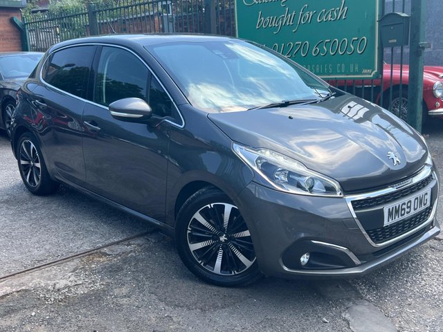 View our PEUGEOT 208