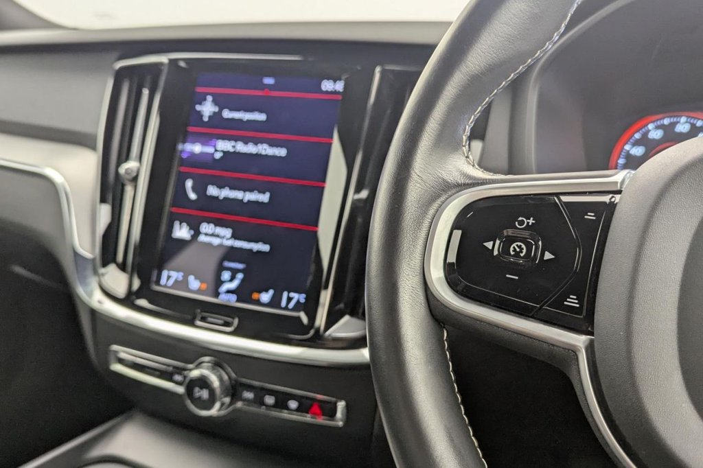 USED 2021 21 VOLVO S60 2.0 B5 MHEV R-Design Saloon 4dr Petrol Hybrid Auto Euro 6 (s/s) (250 ps) Sat Nav, Camera, Keyless
