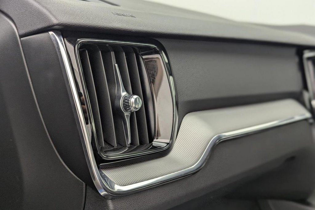 USED 2021 21 VOLVO S60 2.0 B5 MHEV R-Design Saloon 4dr Petrol Hybrid Auto Euro 6 (s/s) (250 ps) Sat Nav, Camera, Keyless
