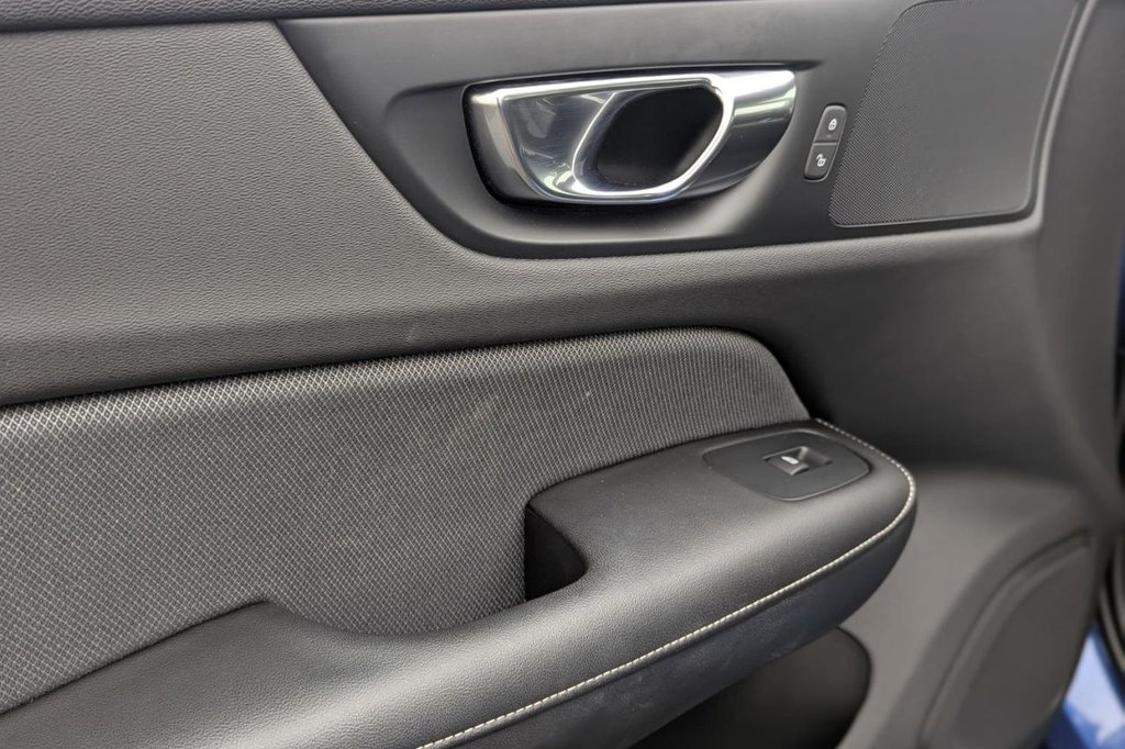 USED 2021 21 VOLVO S60 2.0 B5 MHEV R-Design Saloon 4dr Petrol Hybrid Auto Euro 6 (s/s) (250 ps) Sat Nav, Camera, Keyless