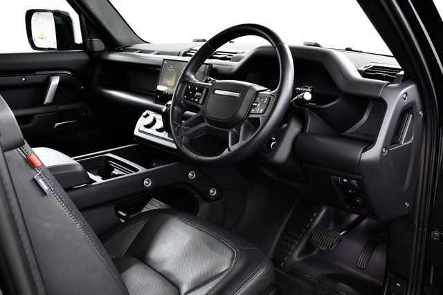 USED 2023 73 LAND ROVER DEFENDER 90 3.0 D250 MHEV X-Dynamic HSE SUV 3dr Diesel Auto 4WD Euro 6 (s/s) (250 ps) Bespoke 90 | 1Owner | Big Spec