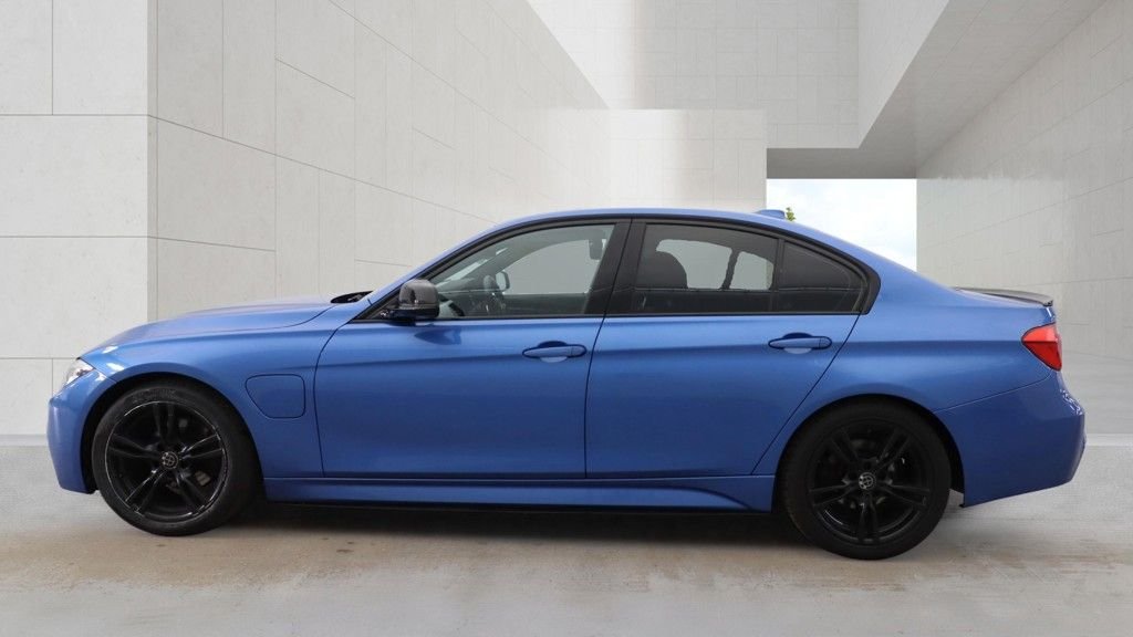 USED 2016 55 BMW 3 SERIES 2.0 330e 7.6kWh M Sport Saloon 4dr Petrol Plug-in Hybrid Auto Euro 6 (s/s) (252 ps) SERVICE HISTORY + 2 KEYS