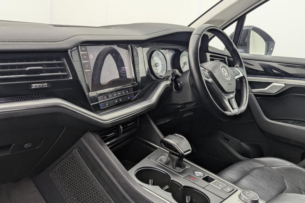 USED 2019 19 VOLKSWAGEN TOUAREG 3.0 TDI V6 SEL SUV 5dr Diesel Tiptronic 4Motion Euro 6 (s/s) (286 ps) 4x4, Car Play, Sar Nav