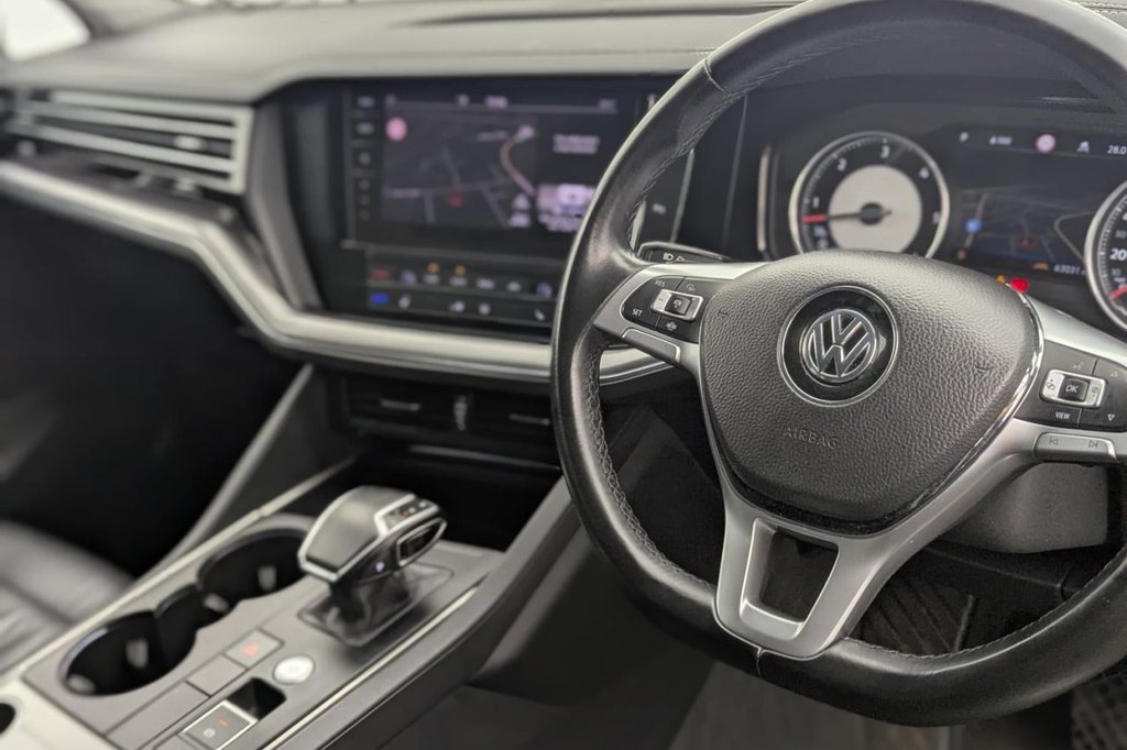 USED 2019 19 VOLKSWAGEN TOUAREG 3.0 TDI V6 SEL SUV 5dr Diesel Tiptronic 4Motion Euro 6 (s/s) (286 ps) 4x4, Car Play, Sar Nav