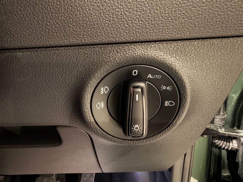 USED 2020 70 SKODA KAROQ 1.5 TSI ACT SE Drive SUV 5dr Petrol Manual Euro 6 (s/s) (150 ps) 