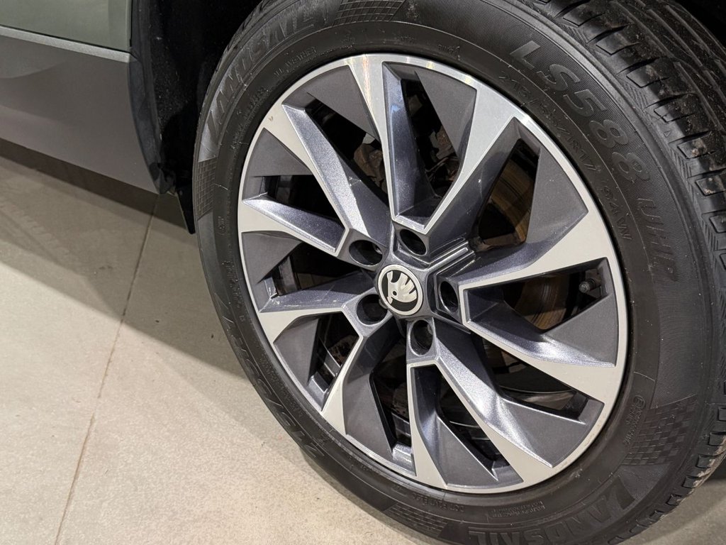 USED 2020 70 SKODA KAROQ 1.5 TSI ACT SE Drive SUV 5dr Petrol Manual Euro 6 (s/s) (150 ps) 