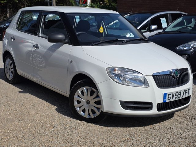 View our Skoda Fabia 1.2 HTP 6V 1 Hatchback 5dr Petrol Manual (140 g/km, 60 bhp)