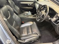 USED 2020 20 VOLVO S90 2.0 T4 Momentum Plus Saloon 4dr Petrol Auto Euro 6 (s/s) (190 ps) Sat Nav/ Rear Camera/ Heated Seats