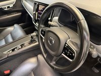USED 2020 20 VOLVO S90 2.0 T4 Momentum Plus Saloon 4dr Petrol Auto Euro 6 (s/s) (190 ps) Sat Nav/ Rear Camera/ Heated Seats