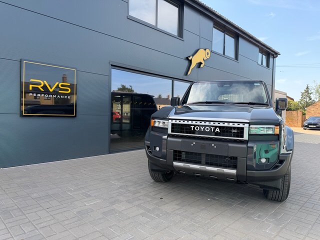 View our TOYOTA LAND CRUISER