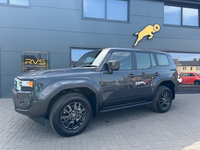 View our TOYOTA LAND CRUISER