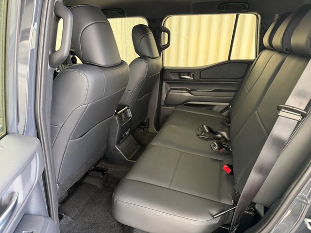 View our TOYOTA LAND CRUISER