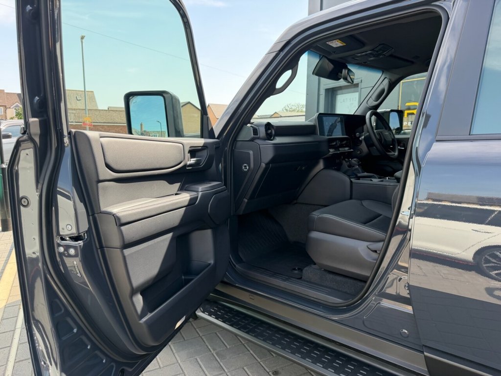 USED TOYOTA LAND CRUISER 