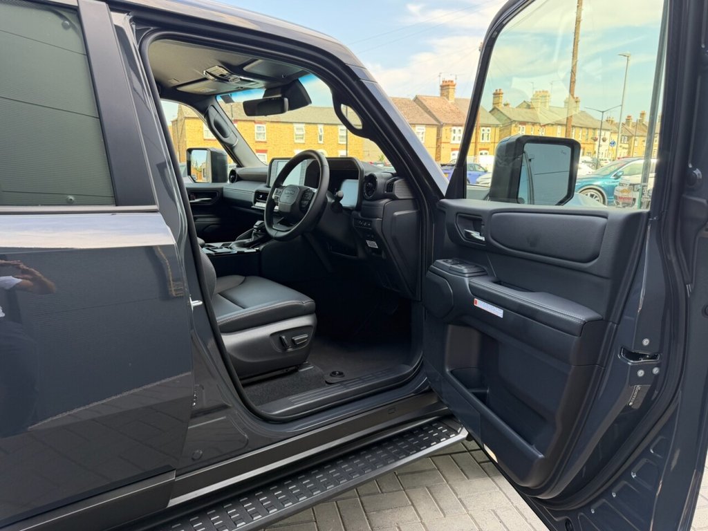 USED TOYOTA LAND CRUISER 