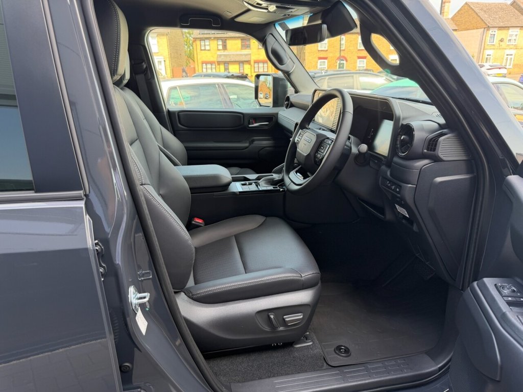 USED TOYOTA LAND CRUISER 