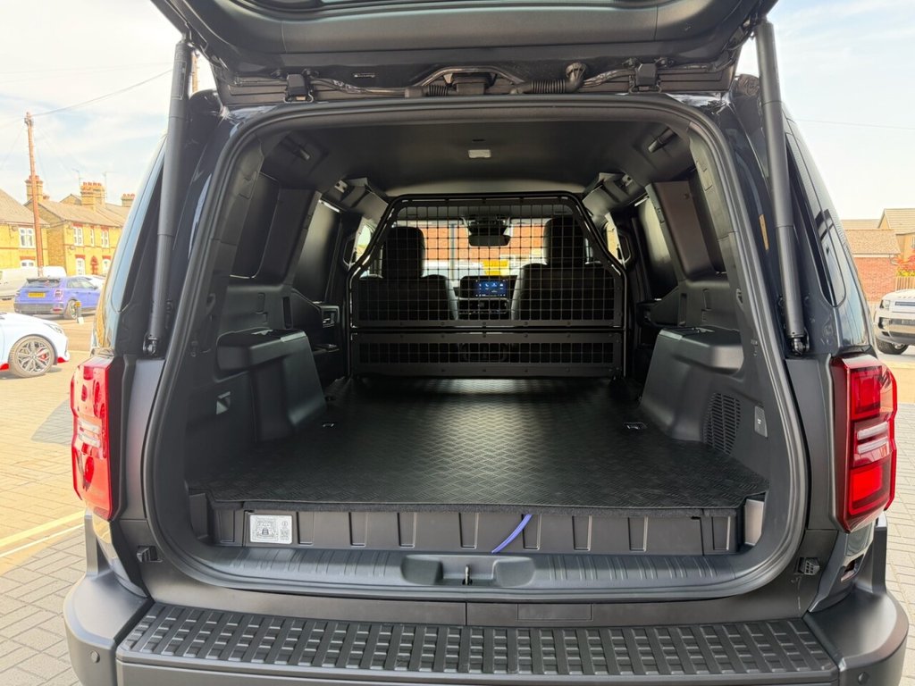 USED TOYOTA LAND CRUISER 