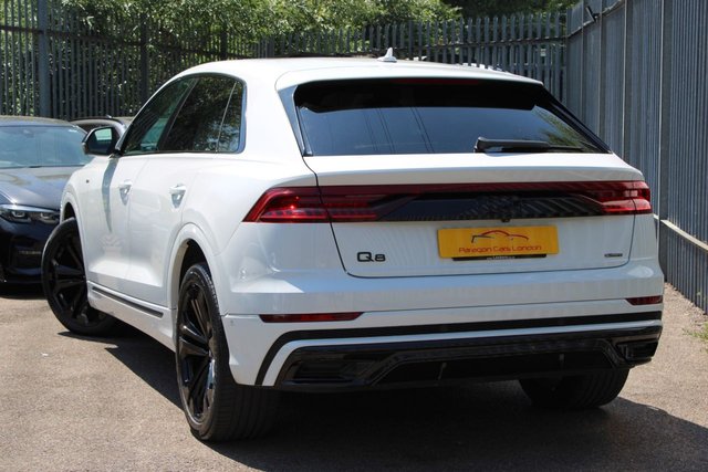 View our AUDI Q8