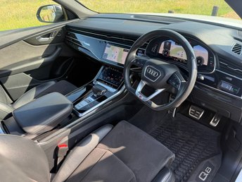 View our AUDI Q8