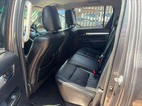 USED 2017 67 TOYOTA HILUX 2.4 D-4D Invincible X Pickup Double Cab 4dr Diesel Auto 4WD Euro 6 (150 ps) - LEATHER + AIR CON EURO 6 - AUTOMATIC - CRUISE
