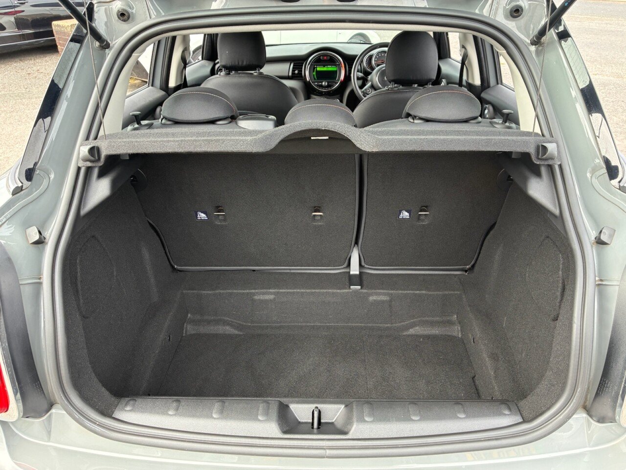 mini hatch 1.5 one classic hatchback 5dr petrol manual euro 6 (s/s) (102 ps) 2 owners from new* service history* sat...