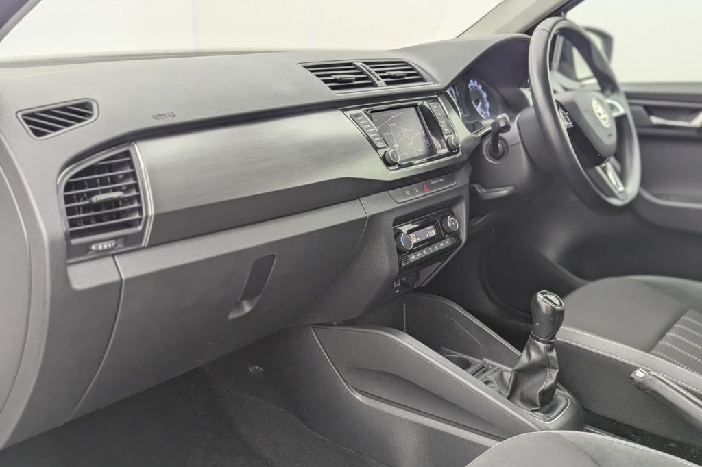 USED 2020 69 SKODA FABIA 1.0 TSI SE L Hatchback 5dr Petrol Manual Euro 6 (s/s) (95 ps) Car Play, Sat Nav, Sensors