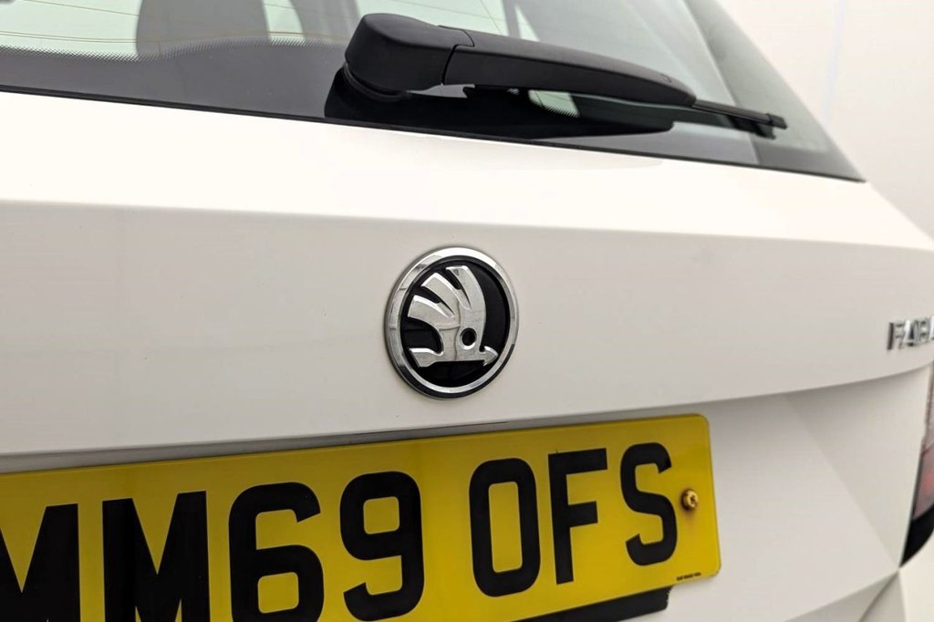 USED 2020 69 SKODA FABIA 1.0 TSI SE L Hatchback 5dr Petrol Manual Euro 6 (s/s) (95 ps) Car Play, Sat Nav, Sensors