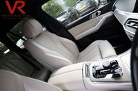 USED 2022 22 BMW X5 3.0 30d MHT M Sport SUV 5dr Diesel Hybrid Auto xDrive Euro 6 (s/s) (286 ps) M Sport Pro + Sun Protection Glazing + CarPlay