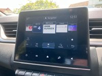 USED 2021 21 RENAULT CAPTUR 1.3 TCe Iconic SUV 5dr Petrol Manual Euro 6 (s/s) (130 ps) CarPlay Android Nav Auto LED Lights