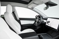USED 2022 22 TESLA MODEL Y (Dual Motor) Long Range SUV 5dr Electric Auto 4WDE (384 bhp) BLACK AND WHITE INTERIOR