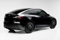 USED 2022 22 TESLA MODEL Y (Dual Motor) Long Range SUV 5dr Electric Auto 4WDE (384 bhp) BLACK AND WHITE INTERIOR