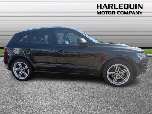 View our Audi Q5 range