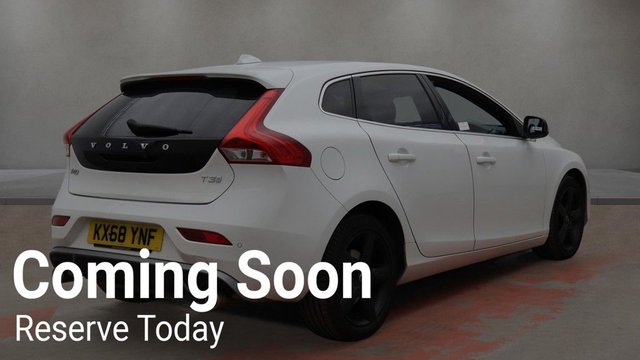 View our VOLVO V40