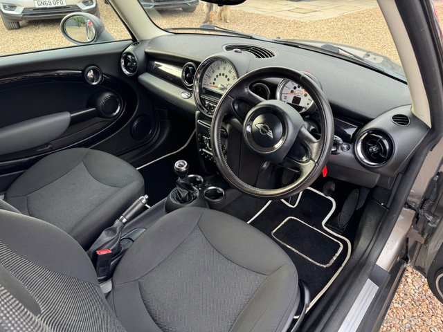 View our MINI CLUBMAN