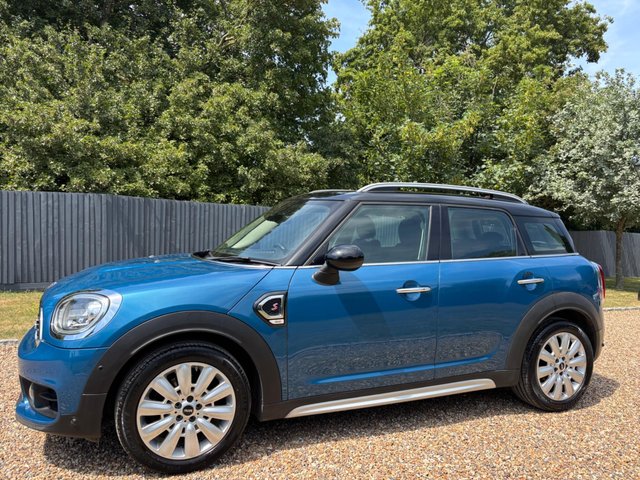 View our MINI COUNTRYMAN