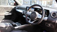 USED 2022 22 MERCEDES-BENZ GLB 1.3 GLB200 AMG Line (Premium Plus 2) SUV 5dr Petrol 7G-DCT Euro 6 (s/s) (163 ps) 