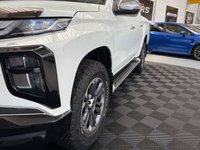 USED 2021 21 MITSUBISHI L200 2.2 DI-D DC Barbarian X Pickup Double Cab 4dr Diesel Auto 4WD Euro 6 (s/s) (150 ps) GLOSS BLACK STYLING PACK, 360 CAM
