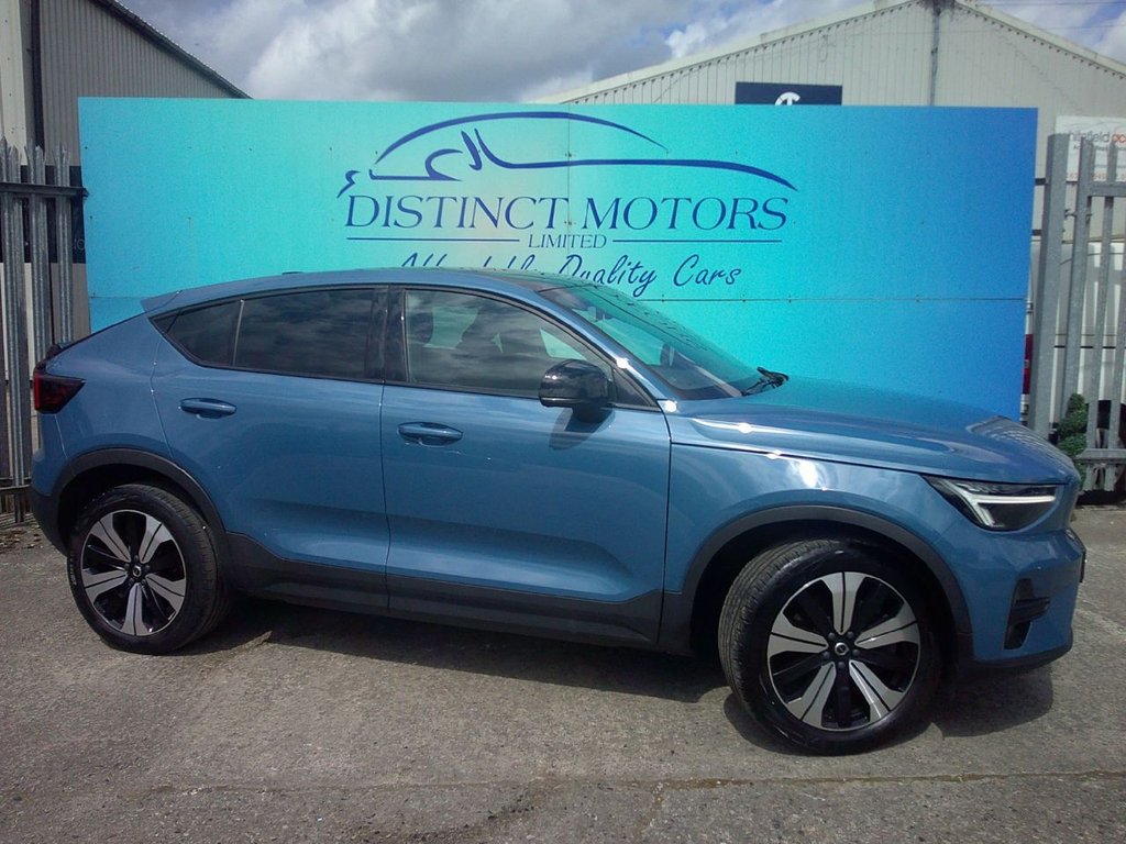 2023 VOLVO C40