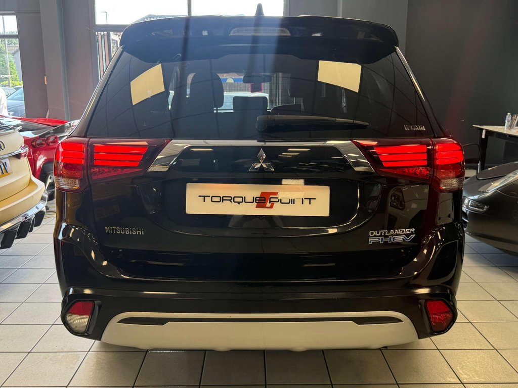 USED 2018 68 MITSUBISHI OUTLANDER 2.4 Outlander 4h PHEV CVT 4WD 5dr SH + 360 CAM + CARPLAY