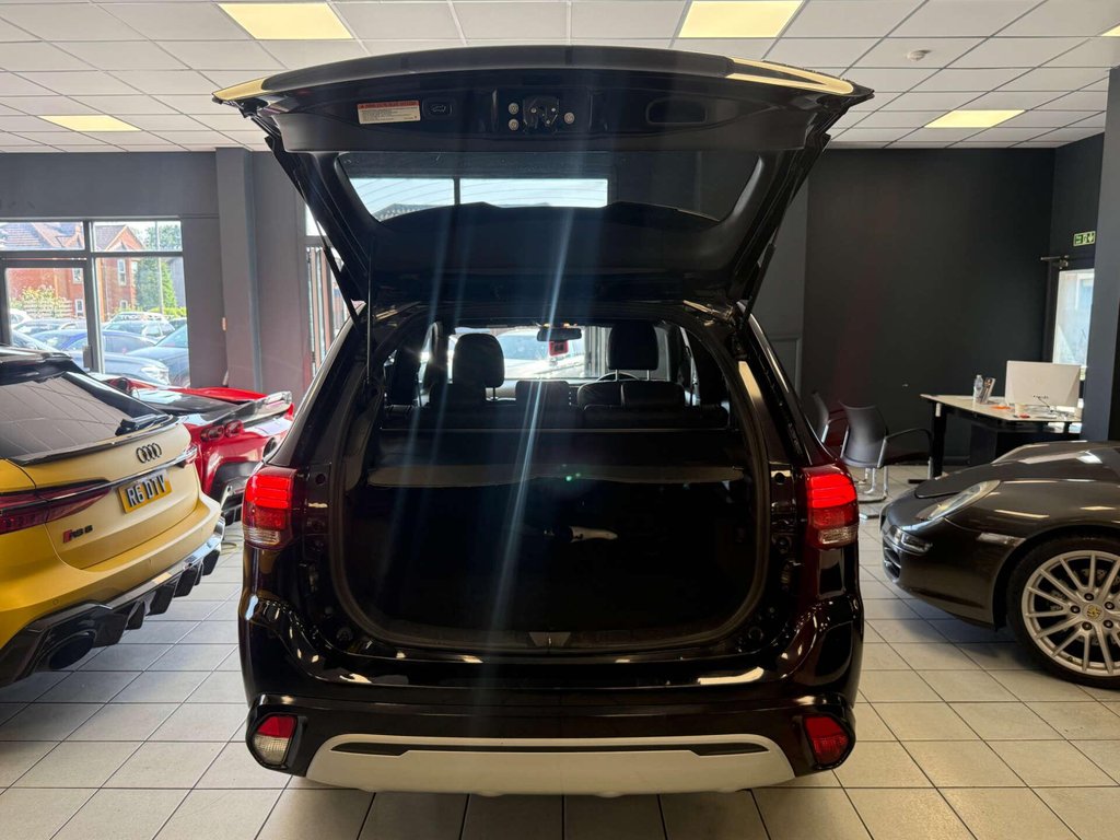 USED 2018 68 MITSUBISHI OUTLANDER 2.4 Outlander 4h PHEV CVT 4WD 5dr SH + 360 CAM + CARPLAY