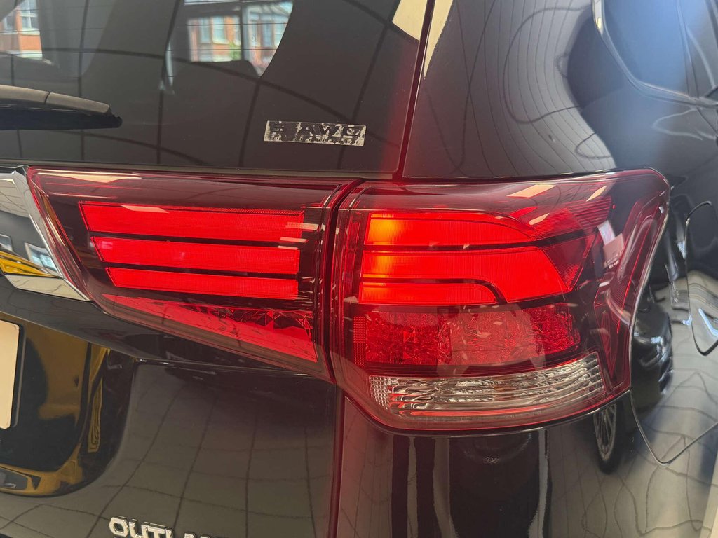 USED 2018 68 MITSUBISHI OUTLANDER 2.4 Outlander 4h PHEV CVT 4WD 5dr SH + 360 CAM + CARPLAY